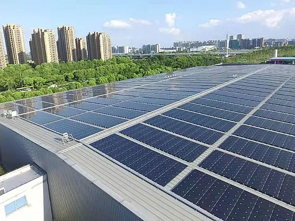 采用钢结构设计节能工厂建筑