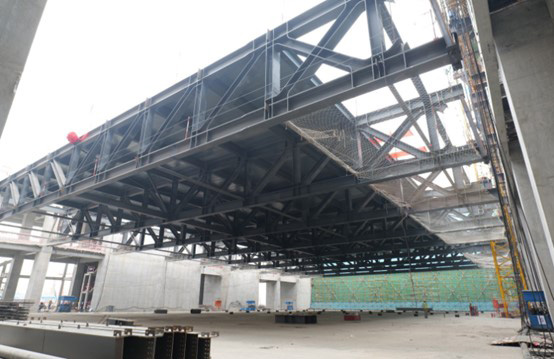 空间桁架钢结构模块化组装快速完成施工